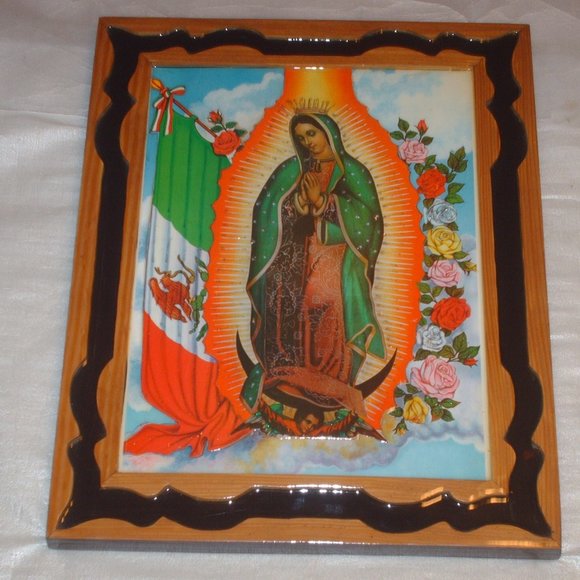 Vintage & very colorful wooden picture or plaque of Mother Mary